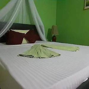 Privatunterkunft Bamboo House
